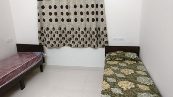 110sq ಜಾಗದಲ್ಲಿ ಇಬ್ಬರಿಗೆ ಮಾತ್ರ ಅವಕಾಶ