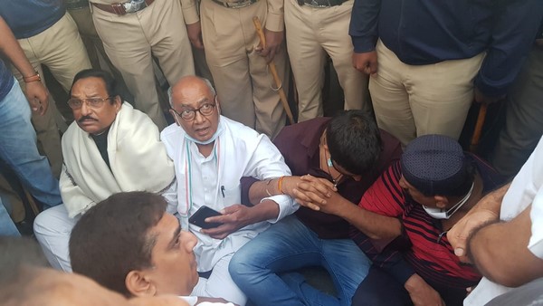 21 ಮಂದಿ ಬಂಡಾಯ ಕಾಂಗ್ರೆಸ್ ಶಾಸಕರು 21 ಮಂದಿ ಬಂಡಾಯ ಕಾಂಗ್ರೆಸ್ ಶಾಸಕರು