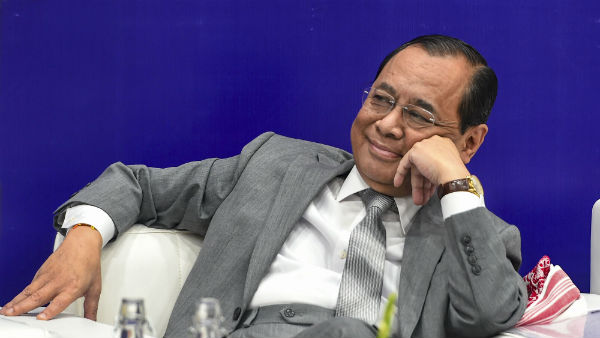 ಮೊದಲ ಮುಖ್ಯ ನ್ಯಾಯಮೂರ್ತಿ