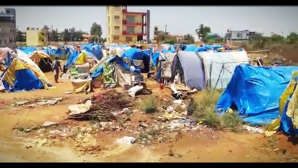 Corona Lockdown: Ballary Workers Stayed In Channapattana