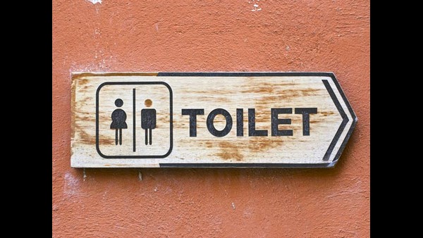 ಶೌಚಾಲಯಗಳಲ್ಲಿ ಮೊಬೈಲ್ ಬಳಕೆಯಿಂದ ಅಪಾಯ 