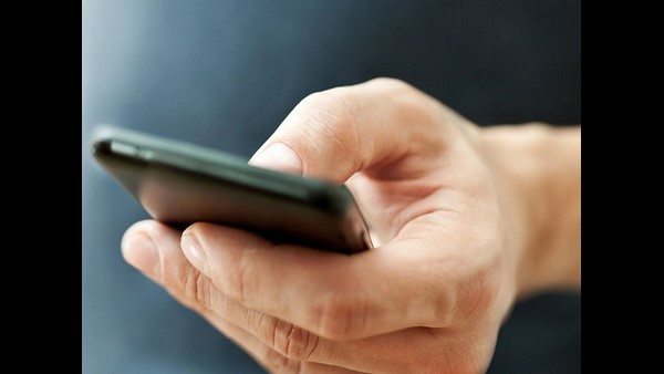 ಮೊಬೈಲ್ ಕೇಸ್ ನ್ನು ಕೂಡಾ ಸ್ವಚ್ಛವಾಗಿ ಇಟ್ಟುಕೊಳ್ಳುವುದು 