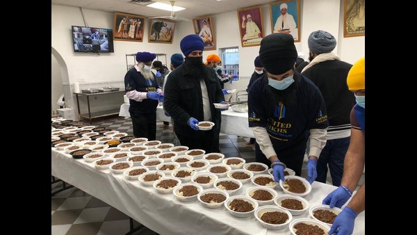 Corona In US: United Sikhs NGO Providing 30,000 Meals In New York Corona In US: United Sikhs NGO Providing 30,000 Meals In New York