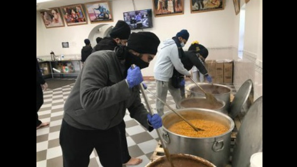 Corona In US: United Sikhs NGO Providing 30,000 Meals In New York Corona In US: United Sikhs NGO Providing 30,000 Meals In New York