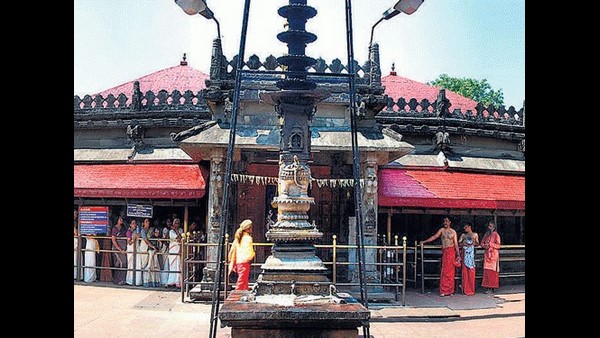 ಕೊಲ್ಲೂರು ಮೂಕಾಂಬಿಕಾ ದೇವಾಲಯ 