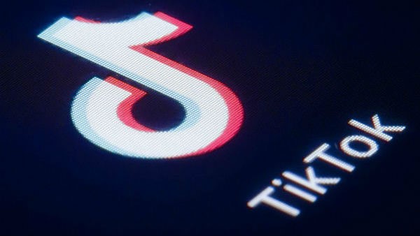 ಟಿಕ್ ಟಾಕ್ ಗೀಳು ಟಿಕ್ ಟಾಕ್ ಗೀಳು