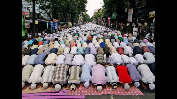 ಶುಕ್ರವಾರ ನಡೆಸುವ ಪ್ರಾರ್ಥನೆಗೂ ಇರಾನ್ ನಲ್ಲಿ ನಿರ್ಬಂಧ 