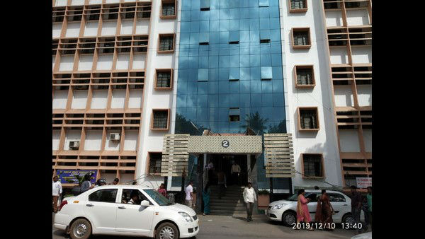 ರಜೆ ಘೋಷಿಸುವಂತೆ ಮನವಿ