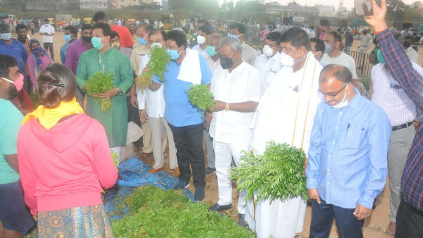Ministers visited to agricultural markets and received information from farmers.