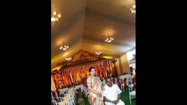 ಮುನ್ನೆಚ್ಚರಿಕೆಯ ನಡುವೆ ಅಚ್ಚುಕಟ್ಟಾಗಿ ನಡೆದ ವಿವಾಹ 