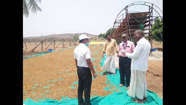 ತೋಟಗಾರಿಕಾ ಇಲಾಖೆಗೆ ಭೇಟಿ 