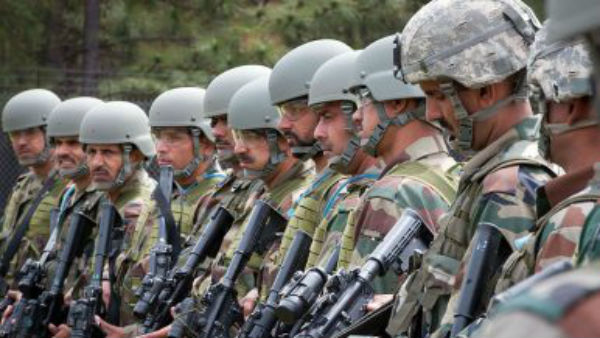 ದೈನಂದಿನ ಆಡಳಿತ ಮಿಲಿಟರಿ ಕೈಗೆ ಹೋಗಲಿದೆ 