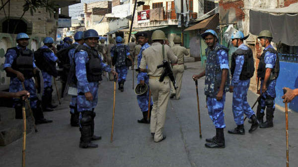 ದಂಡಂ ದಶಗುಣಂ ದಾರಿ ಮಾತ್ರ 