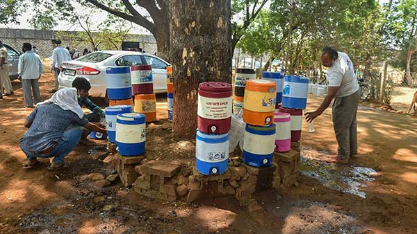 ಹಳೆವ್ಯವಸ್ಥೆಗೆ ಜೋತುಬೀಳಬಹುದು 