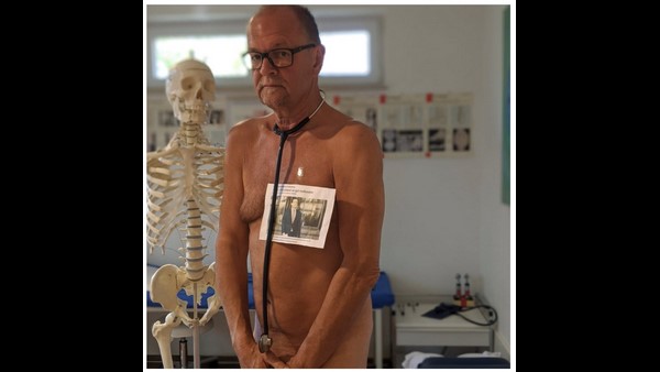 ದುರ್ಬಲತೆಯ ಸಂಕೇತ ಈ ನಗ್ನತೆ 