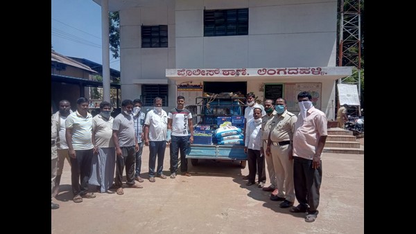 Chikkamagaluru Police Who Provided Meals To Coffee Workers