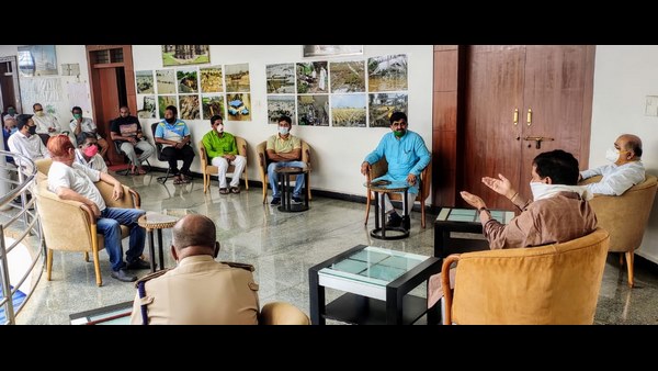 Minister Suresh Angadi Meeting With Minority Community Leaders In Belagavi