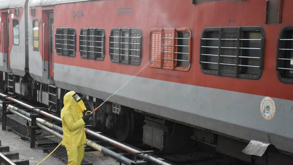 ರೈಲು ಸಂಪೂರ್ಣ ಸ್ಯಾನಿಟೈಸ್