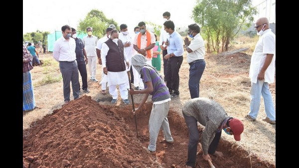 2 ಲಕ್ಷ ಜನರಿಂದ ನರೇಗಾ ಕಾರ್ಯಕ್ರಮ