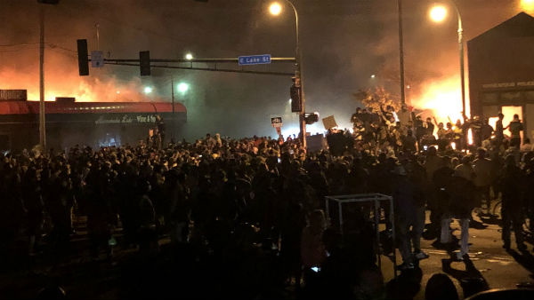 ಪ್ರತಿಭಟನೆ ನಡೆಯುತ್ತಿರುವುದೇಕೆ.?