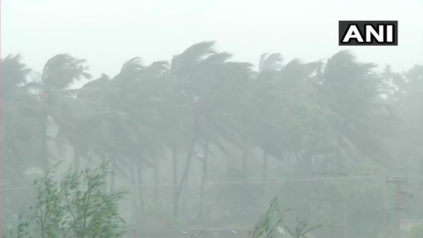 ಅದು 1999ರಲ್ಲಿ ಉಂಟಾದ ಚಂಡಮಾರುತ ಅದು 1999ರಲ್ಲಿ ಉಂಟಾದ ಚಂಡಮಾರುತ