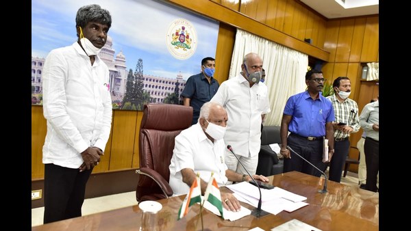 ಎರಡು ಲಾಬಿ, ಒಂದು ವರ್ಗಾವಣೆ! ಎರಡು ಲಾಬಿ, ಒಂದು ವರ್ಗಾವಣೆ!