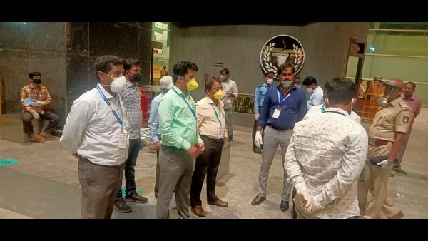  12 ದೇಶದಲ್ಲಿ ಸಿಲುಕಿದ್ದ ಭಾರತೀಯರು ವಾಪಸ್