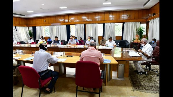 ಕಟ್ಟಡ ಕಾರ್ಮಿಕರಿಗೆ ಆರ್ಥಿಕ ನೆರವು