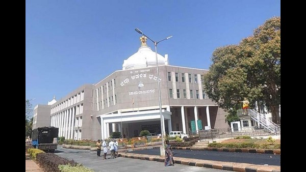  ಸ್ವಯಂ ಘೋಷಿತ ಕೊರೊನಾ ವಾರಿಯರ್