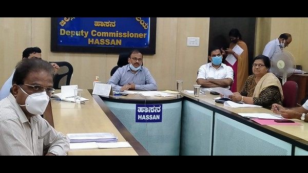 All outsiders from other state will be quarantined: DC R Girish