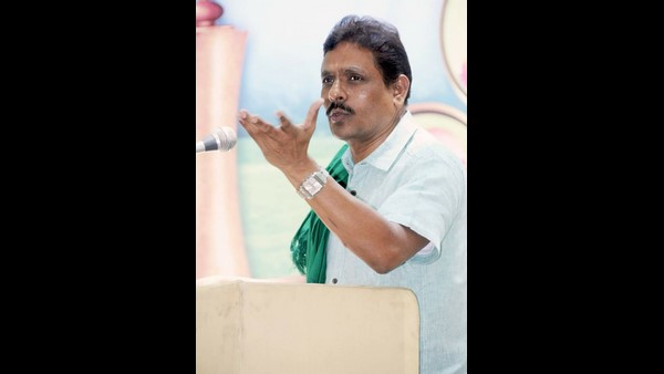 ಮೋದಿ ತಪ್ಮಾಡ್ತಿದ್ದೀರಿ ಎಂದು ಹೇಳೊದಕ್ಕೆ ಧಮ್ ಇದೆಯಾ?