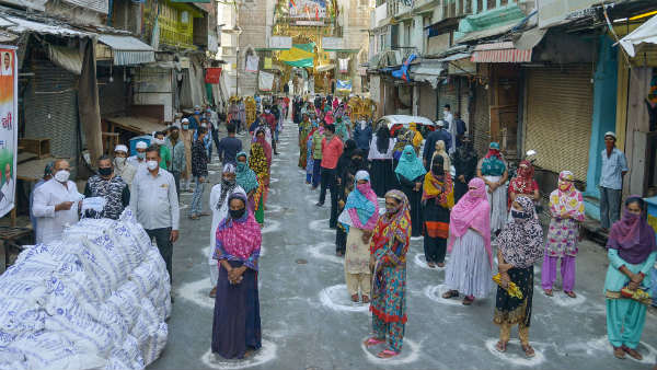 ನಿಯಮಗಳನ್ನು ಪಾಲಿಸಿ