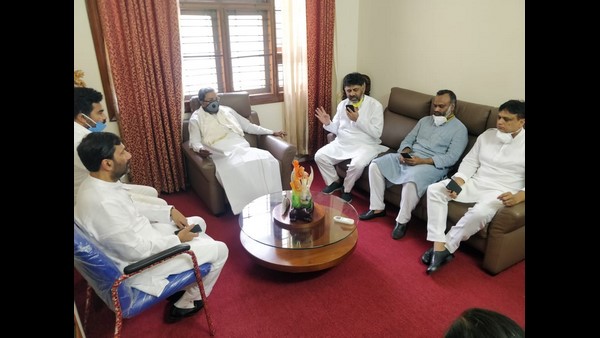 ಸೂಕ್ಷ್ಮ ಪರಿಸ್ಥಿತಿಯಲ್ಲಿ ಸರ್ಕಾರಕ್ಕೆ ಏಟು ಕೊಟ್ಟ ಡಿಕೆಶಿ 