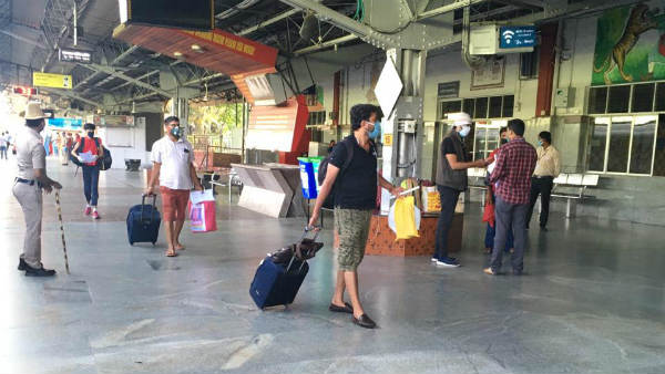 1076 ಜನರ ಪ್ರಯಾಣ