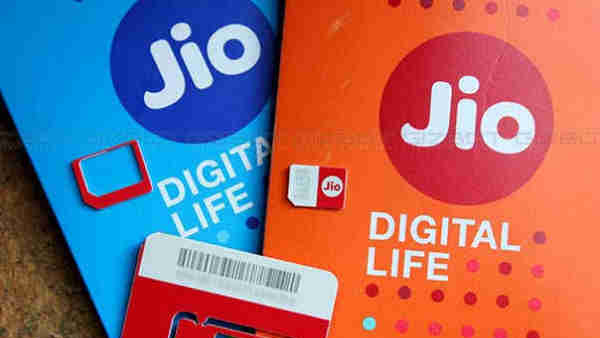 ಜಿಯೋ ಹಳೆ, ಹೊಸ ಗ್ರಾಹಕರೆಲ್ಲರಿಗೂ ಆಫರ್ ಲಭ್ಯ ಜಿಯೋ ಹಳೆ, ಹೊಸ ಗ್ರಾಹಕರೆಲ್ಲರಿಗೂ ಆಫರ್ ಲಭ್ಯ