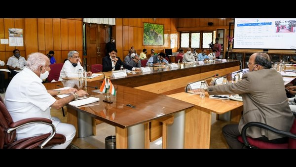 CM BS Yediyurappa Held an Emergency Meeting to Control Increasing Coronavirus Cases in Bengaluru