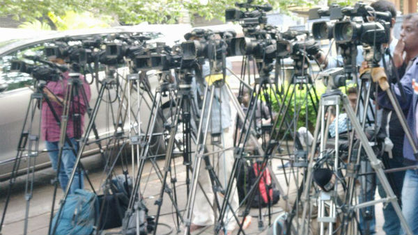 ಮಾಧ್ಯಮ, ಸಾರ್ವಜನಿಕರಿಗೆ ನಿಷೇಧ