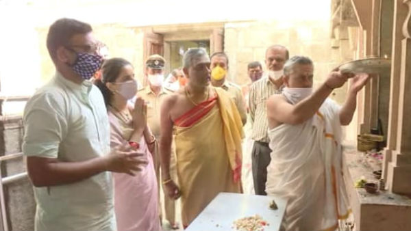 Yaduveer Wadiyar Took Goddess Chamundi Devi Darshan