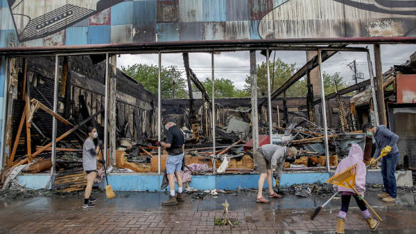 ಕರ್ಫ್ಯೂ ಜಾರಿ