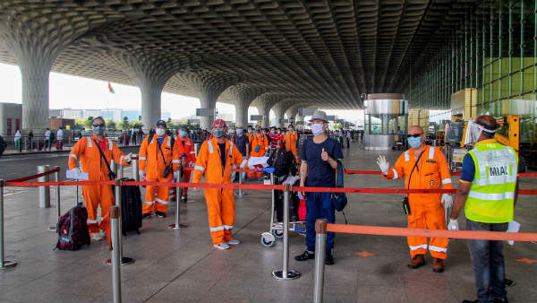 Nisarga Cyclone Flight Operations In Mumbai Stopped Nisarga Cyclone Flight Operations In Mumbai Stopped