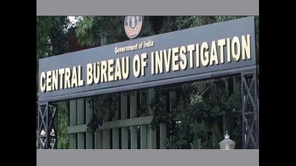 ಎಂಟ್ರಿ ಮತ್ತು ಎಕ್ಸಿಟ್ ಗೇಟ್ ಗಳಲ್ಲಿ ಸ್ಯಾನಿಟೈಸರ್ ಬಳಕೆ 