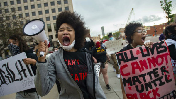 ಕೆಲಸದಿಂದ ವಜಾಗೊಂಡ ಪೊಲೀಸ್