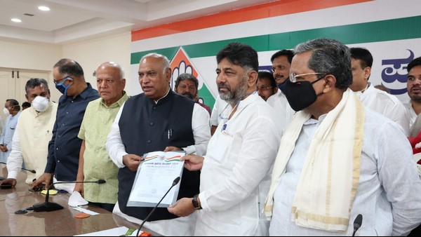 ಒತ್ತಡದ ಹಿನ್ನೆಲೆಯಲ್ಲಿ ಸಭೆ