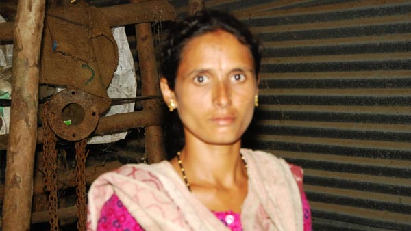 ಎರಡು ಮೂಟೆ ಹಿಂಡಿ ಸಾಕಾಗಲ್ಲ ಎರಡು ಮೂಟೆ ಹಿಂಡಿ ಸಾಕಾಗಲ್ಲ