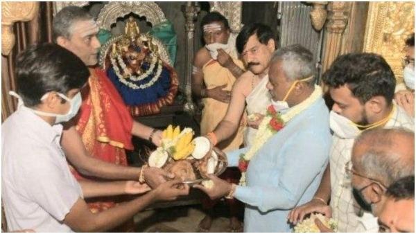 ಭಕ್ತರಿಗೆ ದರುಶನ ಕೊಟ್ಟ ಚಾಮುಂಡಿ ತಾಯಿ