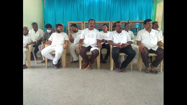 JDS Party Activists Demanded For Party Leader DM Vishwanath Be Allowed To MLC Election