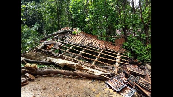 ಸಮಸ್ಯೆ ಬಗೆಹರಿಸುವ ಭರವಸೆ ನೀಡಿದ ಸ್ಥಳೀಯ ಶಾಸಕರು ಸಮಸ್ಯೆ ಬಗೆಹರಿಸುವ ಭರವಸೆ ನೀಡಿದ ಸ್ಥಳೀಯ ಶಾಸಕರು