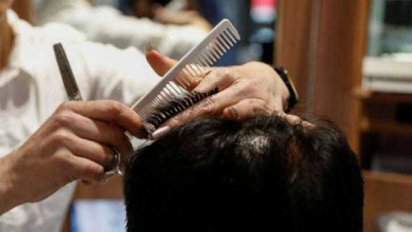  ಕಟಿಂಗ್ ಶಾಪ್ ಗೆ ಬಂದಿದ್ದವರ ಕಥೆಯೇನು?