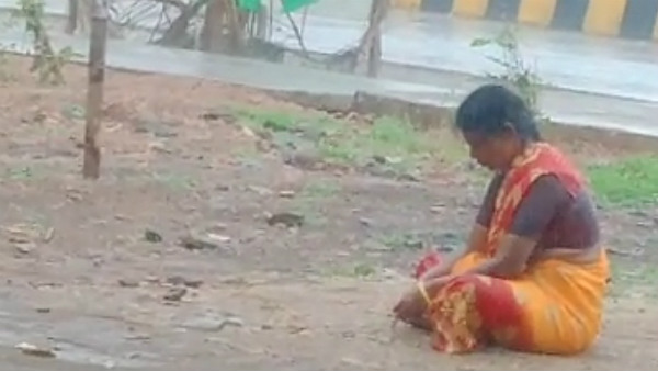 SP Clarification About Woman Protest In Rain At Chamarajanagar 