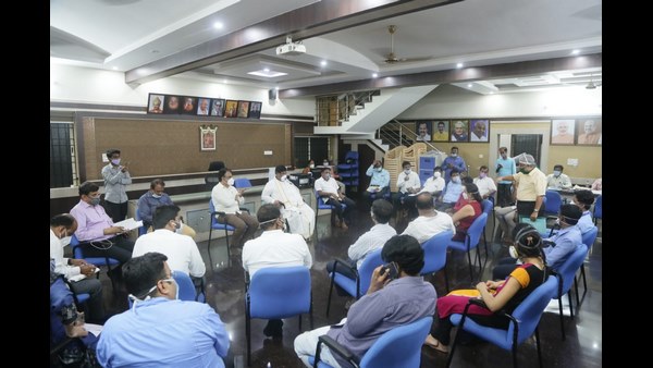 ಹೊರ ದೇಶ, ರಾಜ್ಯ